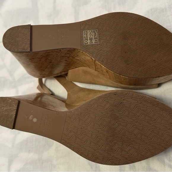 Stuart Weitzman Riveria Sandal - Picture 5 of 5